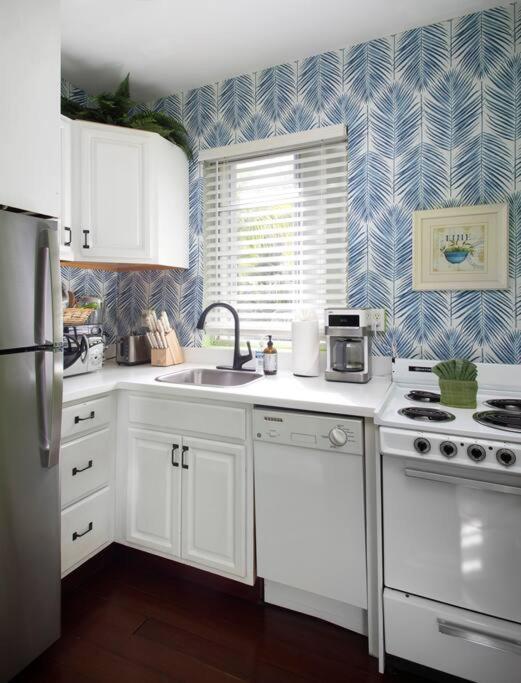 Duval Street Suite With Pool Key West Exterior photo