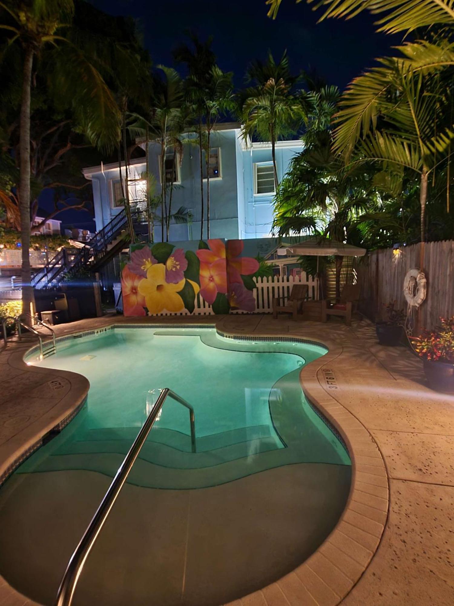 Duval Street Suite With Pool Key West Exterior photo